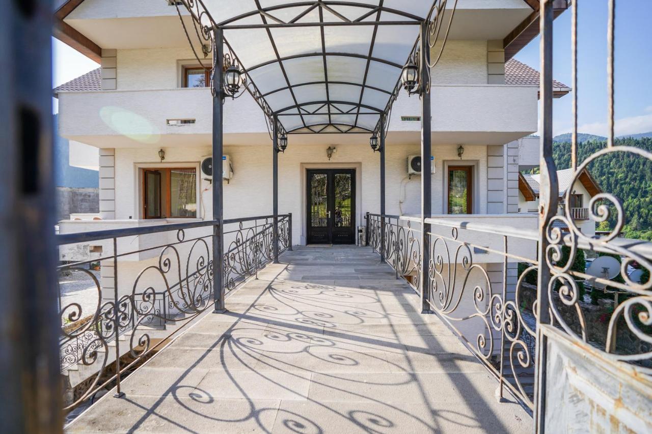 Natali Hotel Borjomi Esterno foto