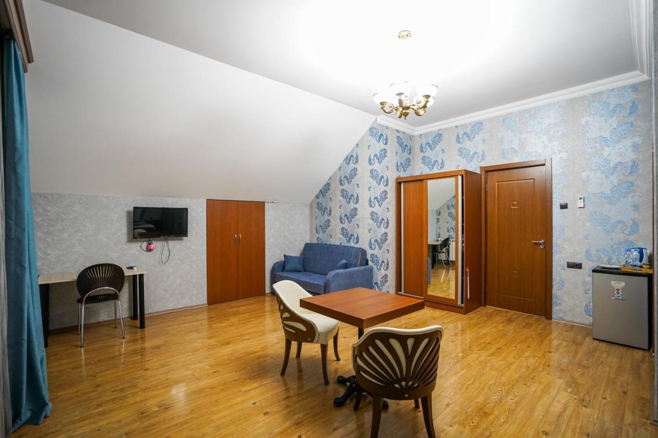 Natali Hotel Borjomi Esterno foto