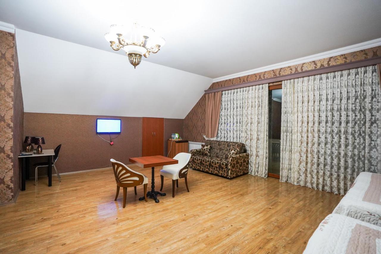 Natali Hotel Borjomi Esterno foto
